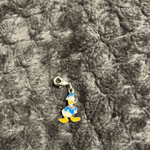 Like new Disney Donald Duck charm for bracelet - Picture 1 of 2